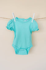 Load image into Gallery viewer, Girls Ruffle S/S Bodysuits
