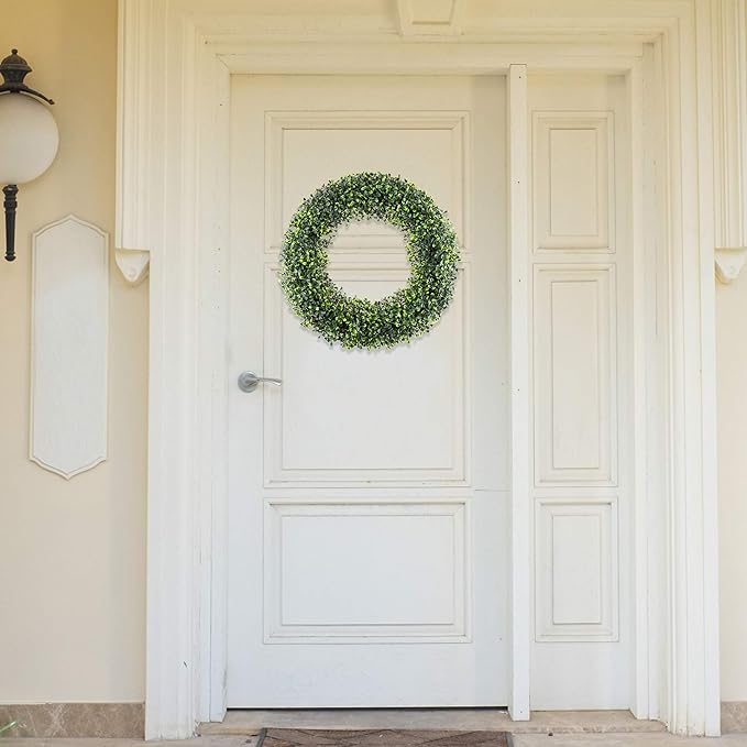 Boxwood Wreath - 19.5"