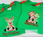 Load image into Gallery viewer, Sitting Reindeer Ornament Applique&#39; Shirt

